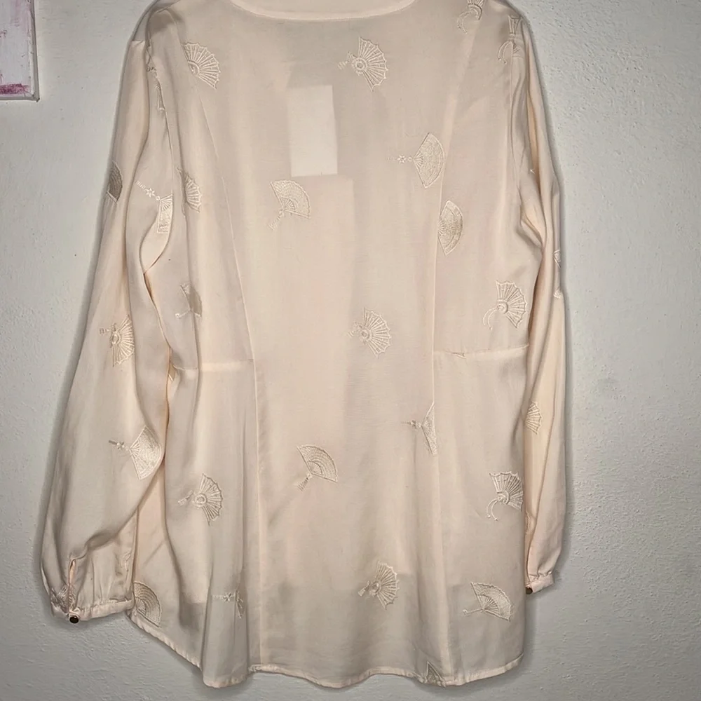Soft surroundings Sonya embroidered tencel fan blouse in cream, size L NWT - Picture 2 of 10